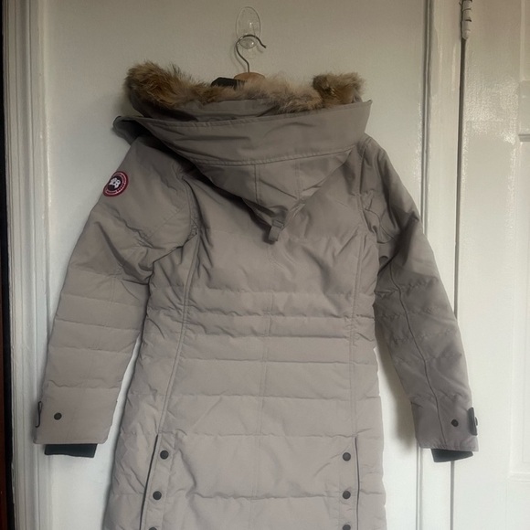 Canada Goose Loretta Parka Fusion . Color Limestone Reasonable offers welcome. - Picture 3 of 9